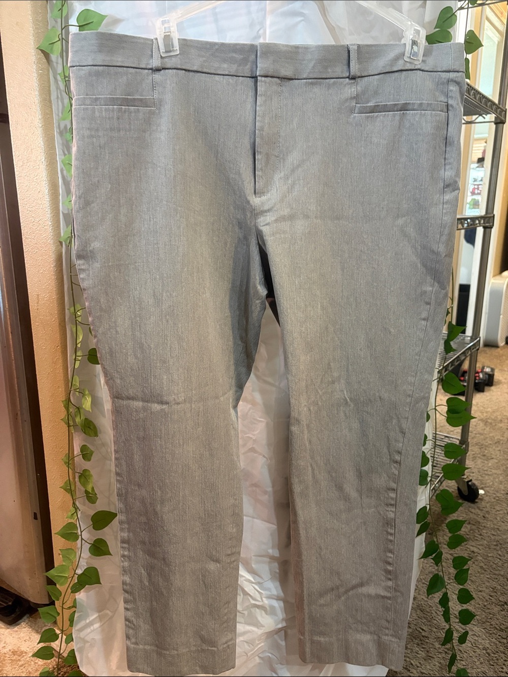 Banana Republic Women's Gray Straight-Leg Dress Trousers Size 18